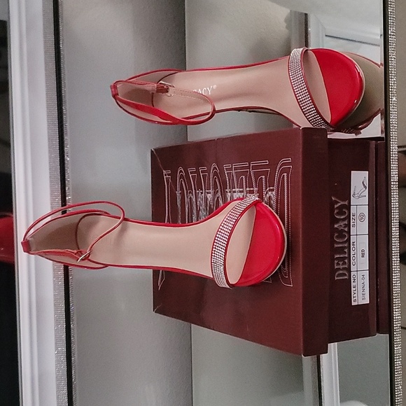 BRAND NEW DELICACY RHINESTONE ANKLE STRAP WOMEN'S HEELS - Picture 15 of 15